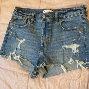Abercrombie mid rise mom shorts size 29